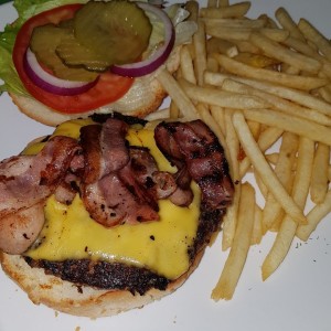 Pencas bacon burger