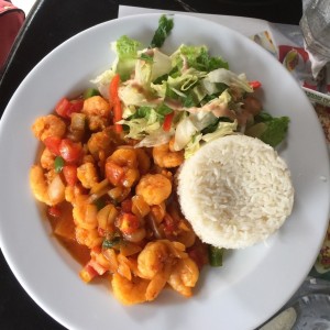 camarones a la criolla y arroz con coco