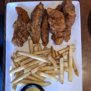 Cajun chicken fingers! Delicioso todo.