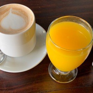Latte y Jugo de Naranja