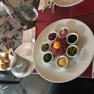 Tartare de Boeuf, Frites Rustiques