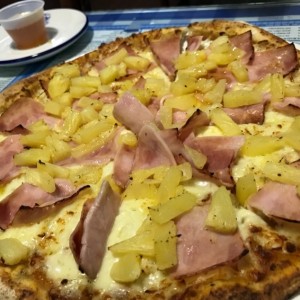 Pizza Hawaiana con miel de abejas