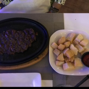 Churrasco con yuca frita