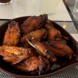 Chicken Wings Fritas en Salsa de Miel y Romero