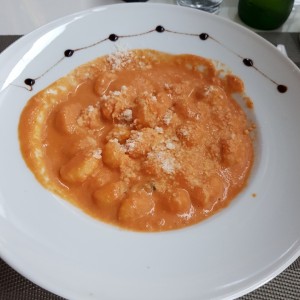 Gnochi en salsa rosada