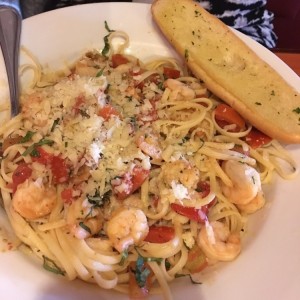 Spaguetti con camarones