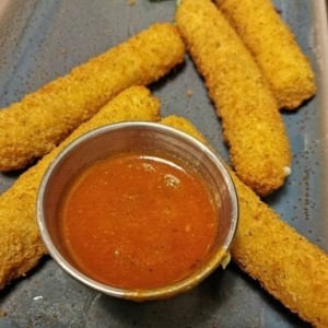 Mozzarella Sticks (6)