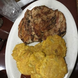 pechuga de pollo con patacones