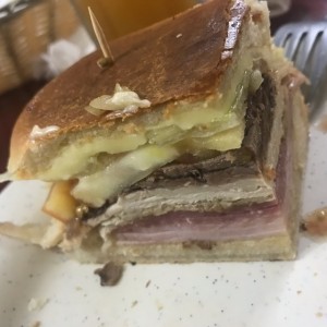 sandwich cubano