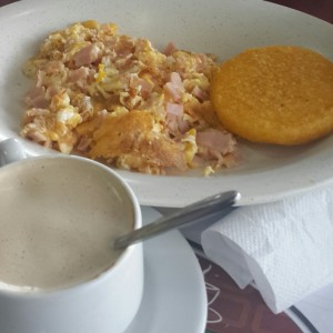 desayuno con tortilla