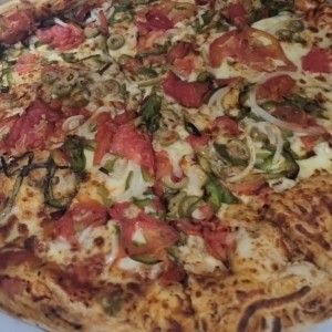 Pizza familiar de vegetales