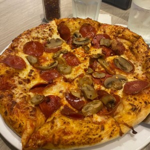 Pizzas - Pizza con Pepperoni