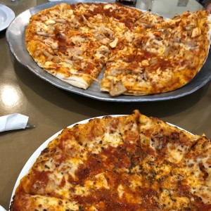 pizza pollo con hongos y margarita