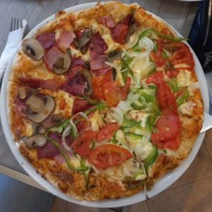 Pizzas - Pizza Italia + Vegetariana