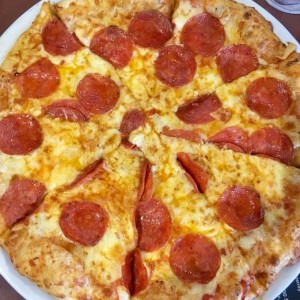 Pizza de Pepperoni con extra queso 