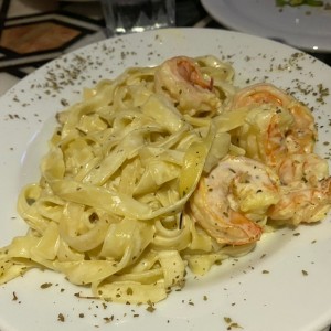 Fetuccini con Langostinos