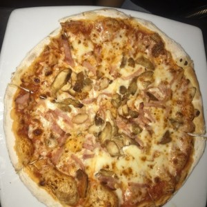 Pizza de Jamon y Pollo