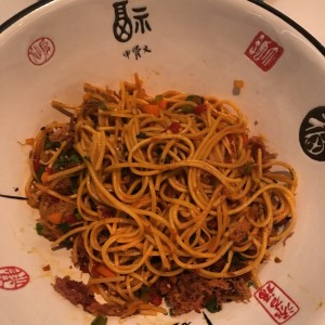 chow mein de pato crocante 