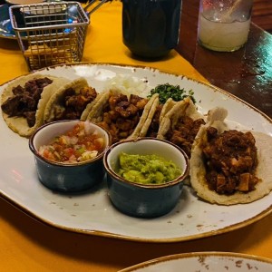 Tacos de Res, Pollo, Cochinita Pibil, Al Pastor o Mixtos
