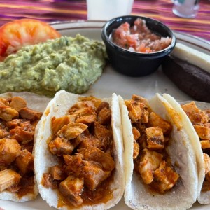 Tacos de Res, Pollo, Cochinita Pibil, Al Pastor o Mixtos