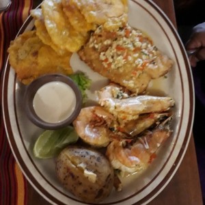 Platos Mixtos - Corvina y Camarones