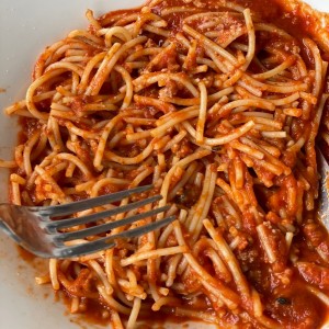 spaguetti sin glutten con salsa de carne ,deliciosa !