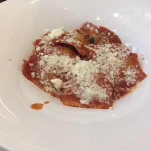 raviolis de ricota y espinaca