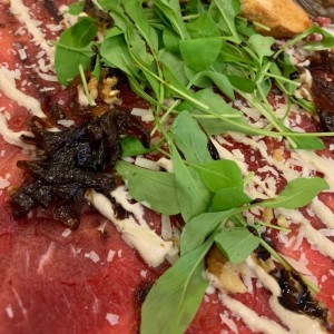 Carpaccio de res