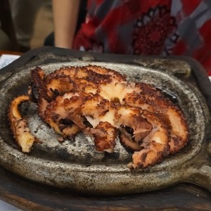 Mariscos - Pulpo al Carbón