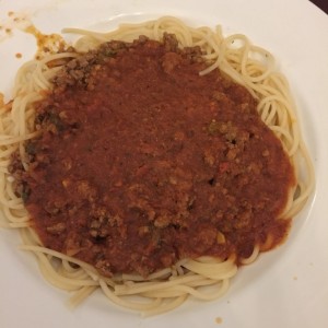 espaguetis con carne molida