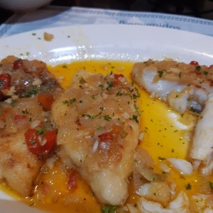 Filete de Corvina a la plancha o a la Griega, al Ajillo, o la criolla