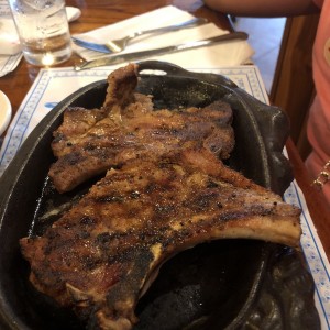 chuletas de cerdo al carbon