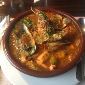 cazuela de mariscos