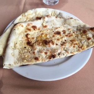 Naan de ajo