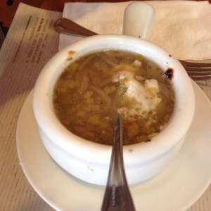 Sopa de Cebolla Gratinada