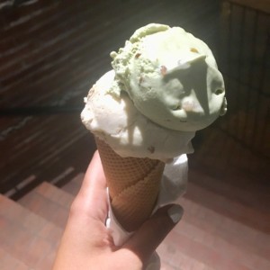 cono de almendra y pistacho