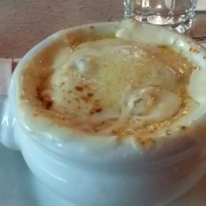 Sopa de Cebolla Gratinada