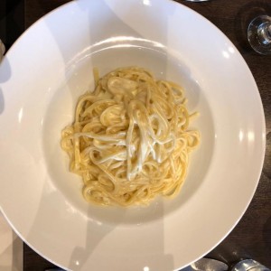 Linguine a la crema 