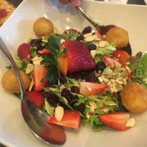 ensalada con frutos