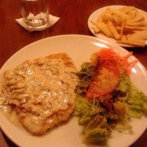 Filete de corvina en salsa de almendras