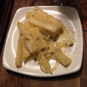 Yuca al mojo