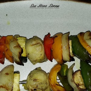 PLATOS FUERTES - Brocheta de Vegetales