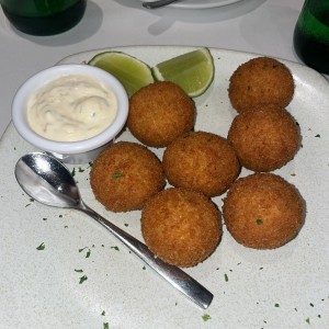 ENTRADAS CALIENTES - Croquetas de Corvina