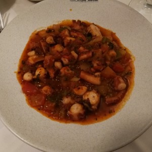 Pulpo en Salsa Criolla Picante