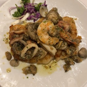 PESCADOS - Corvina Pescatore