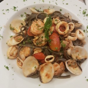 Linguini al frutti di mare