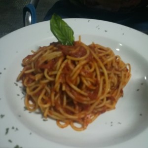 Spaghetti al pomodoro e basilico