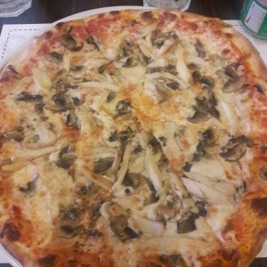 Pizzas - Pollo e Funghi