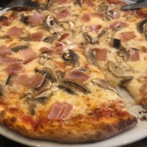 Pizzas - Cotto e funghi