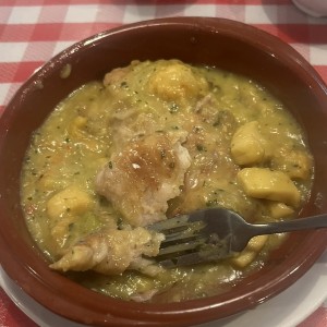 Corvina en salsa a lo macho 